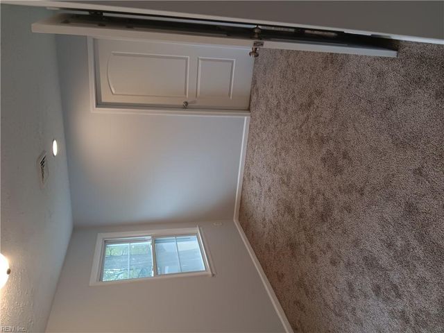 11 Haley DR, Hampton, VA 23661