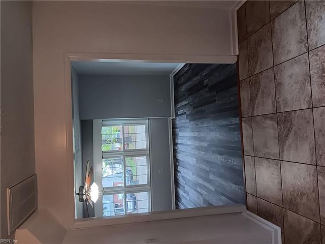 11 Haley DR, Hampton, VA 23661