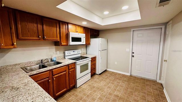 253 CENTURY BOULEVARD B, Auburndale, FL 33823