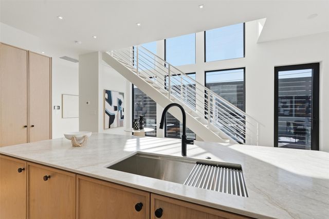 6801 Tyree Street, Dallas, TX 75209