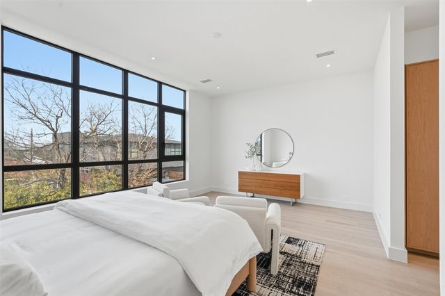 6801 Tyree Street, Dallas, TX 75209