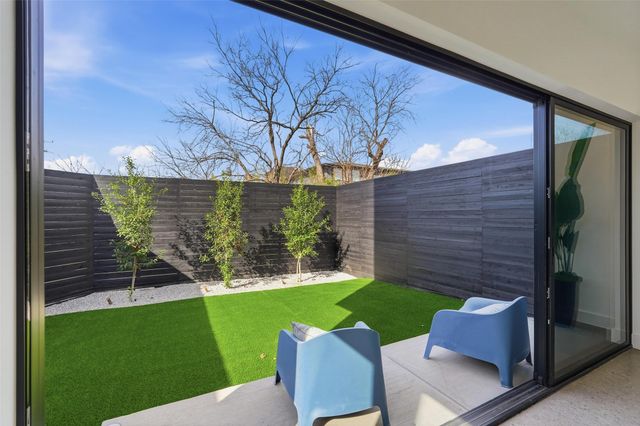 6801 Tyree Street, Dallas, TX 75209