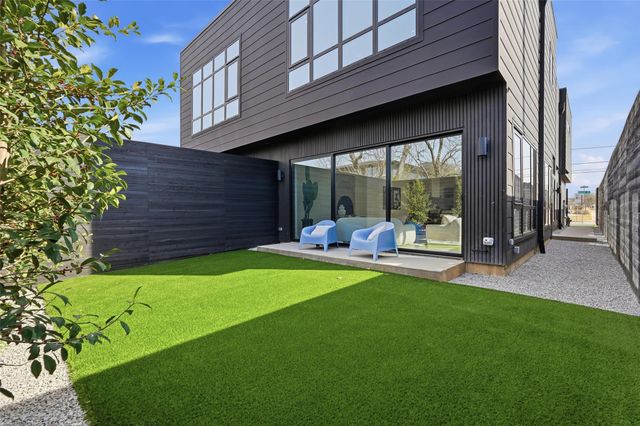 6801 Tyree Street, Dallas, TX 75209