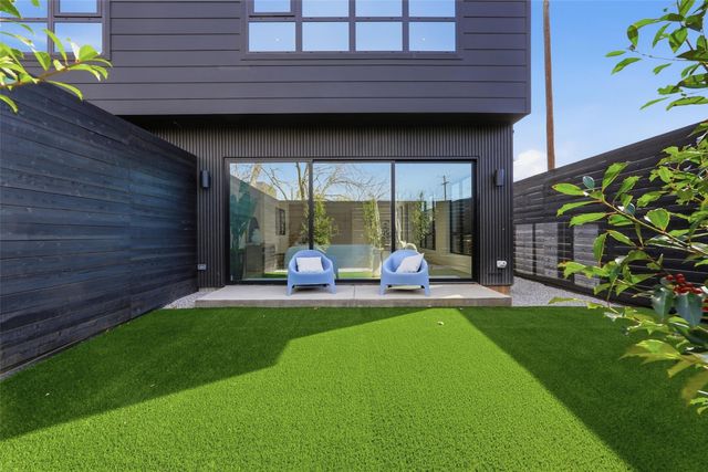 6801 Tyree Street, Dallas, TX 75209