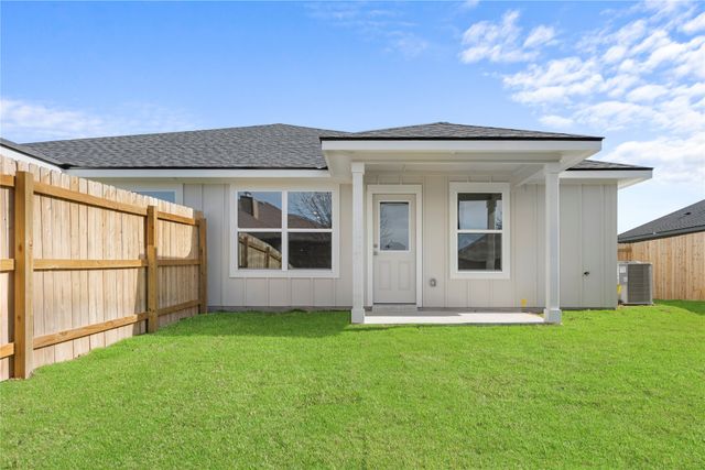 1102 College Avenue, Troy, TX 76579