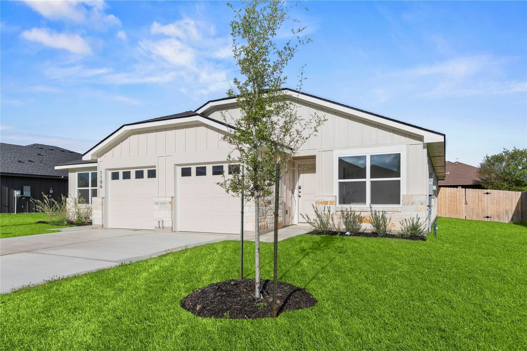 1102 College Avenue, Troy, TX 76579