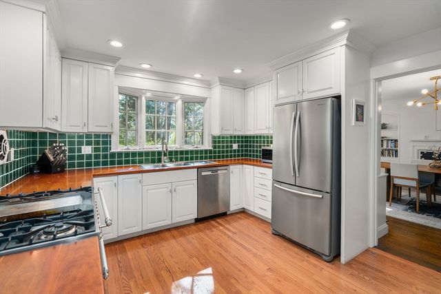 633 Boston Post Rd, Weston, MA 02493