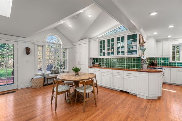 633 Boston Post Rd, Weston, MA 02493