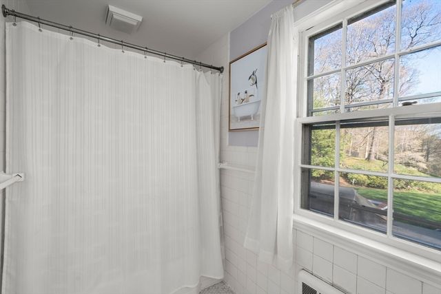 633 Boston Post Rd, Weston, MA 02493