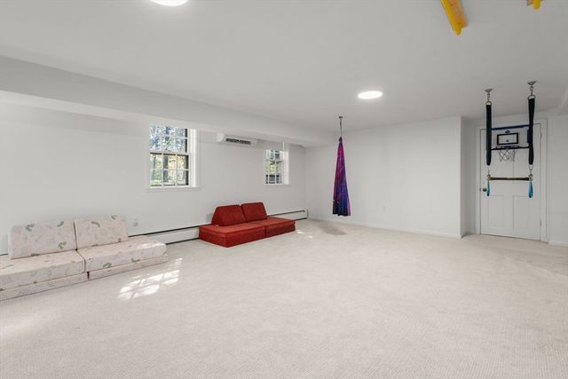 633 Boston Post Rd, Weston, MA 02493