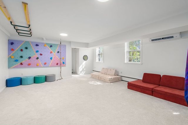 633 Boston Post Rd, Weston, MA 02493