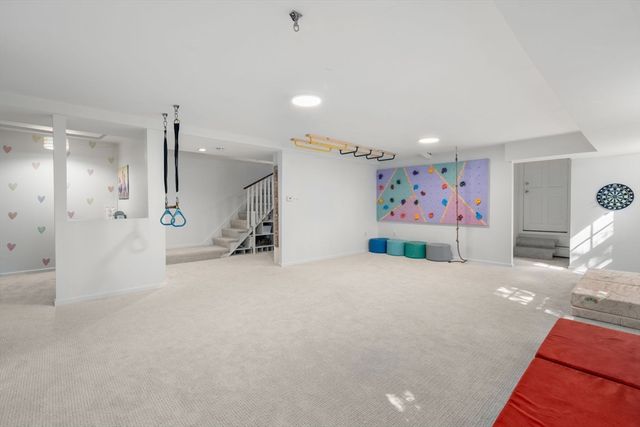 633 Boston Post Rd, Weston, MA 02493
