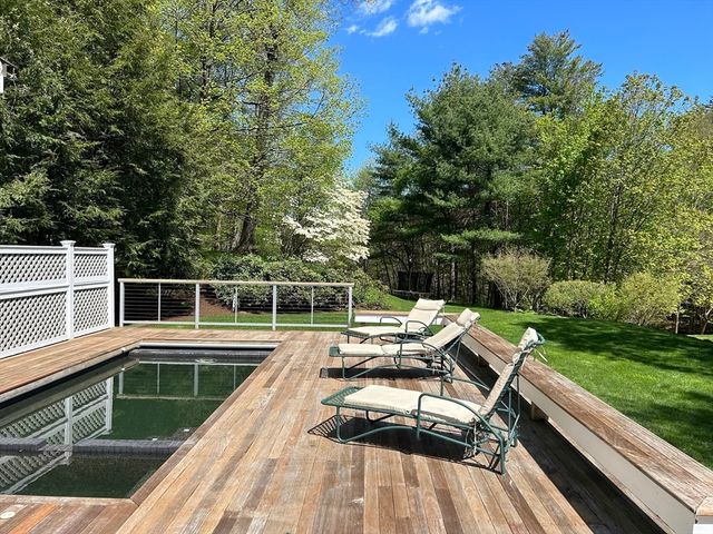 633 Boston Post Rd, Weston, MA 02493