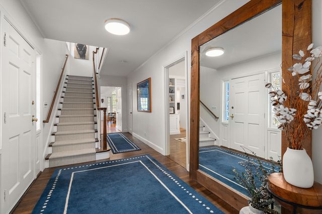 633 Boston Post Rd, Weston, MA 02493