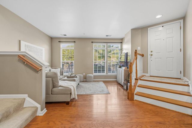 8013 CRESCENT PARK DR, Gainesville, VA 20155