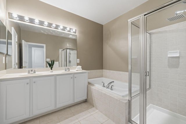 8013 CRESCENT PARK DR, Gainesville, VA 20155