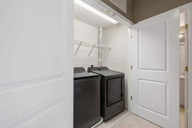 8013 CRESCENT PARK DR, Gainesville, VA 20155