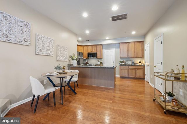 8013 CRESCENT PARK DR, Gainesville, VA 20155