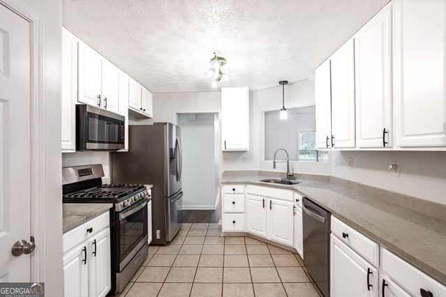 95 Otara Woods Drive, Newnan, GA 30263