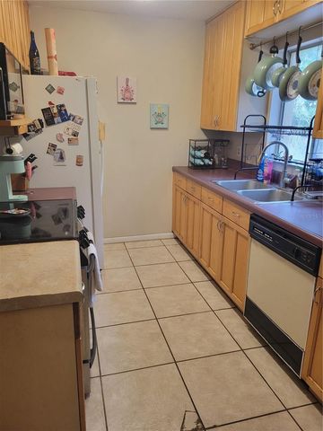 9321 91ST STREET, Seminole, FL 33777