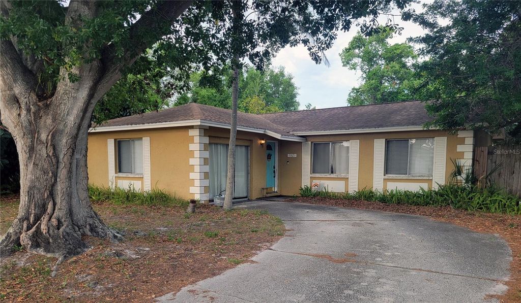 9321 91ST STREET, Seminole, FL 33777
