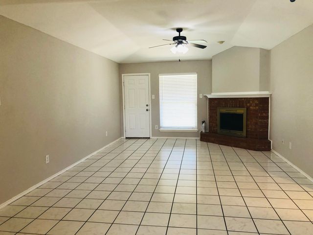 6112 6th Street, Lubbock, TX 79416