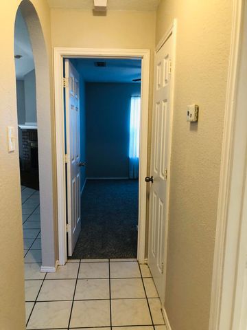 6112 6th Street, Lubbock, TX 79416