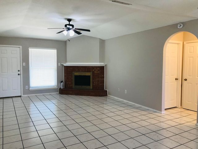 6112 6th Street, Lubbock, TX 79416