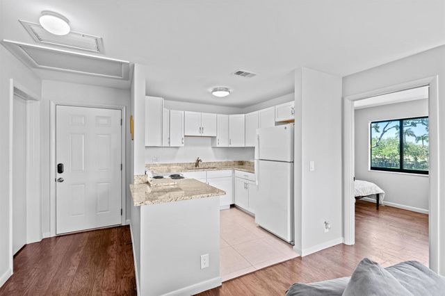 5656 South Shore Boulevard, Wellington, FL 33449