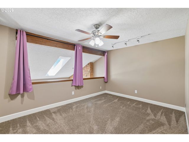 12031 Se 104TH Ct, Happy Valley, OR 97086