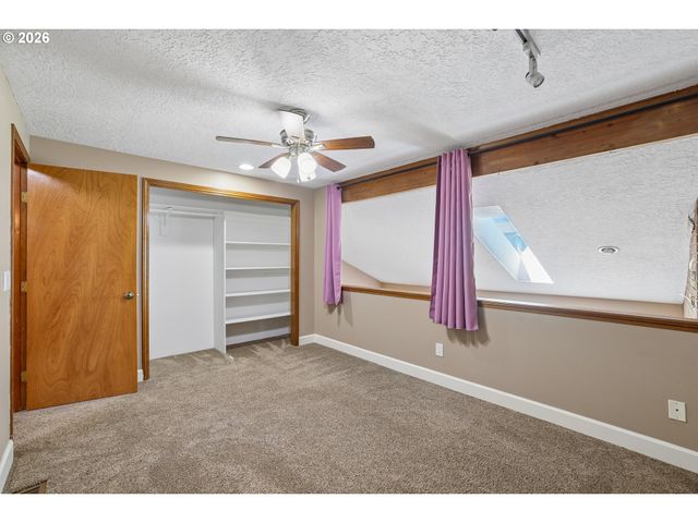 12031 Se 104TH Ct, Happy Valley, OR 97086