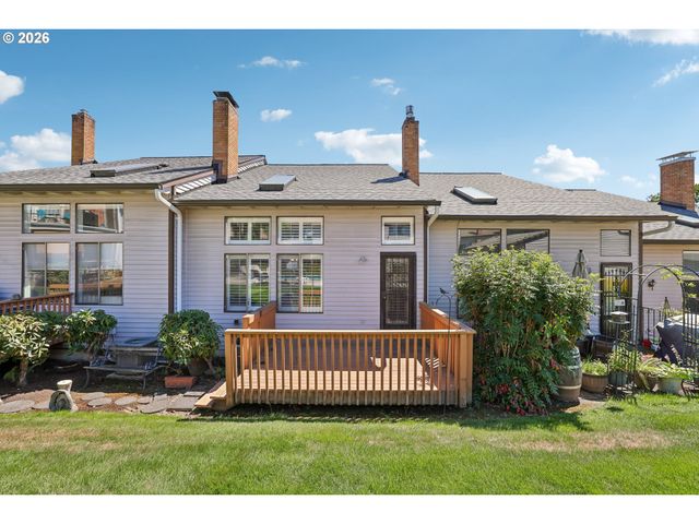 12031 Se 104TH Ct, Happy Valley, OR 97086