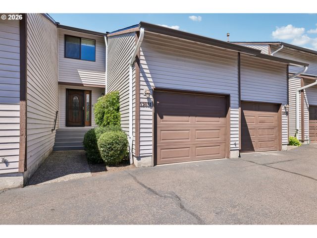 12031 Se 104TH Ct, Happy Valley, OR 97086