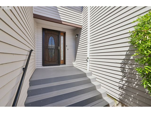 12031 Se 104TH Ct, Happy Valley, OR 97086