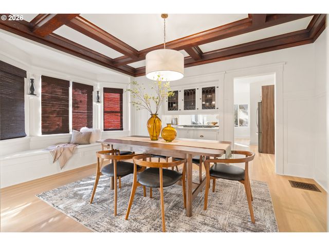 2625 Ne 18TH Ave, Portland, OR 97212