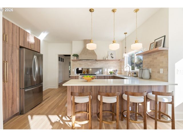 2625 Ne 18TH Ave, Portland, OR 97212