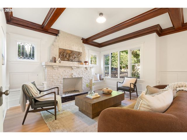 2625 Ne 18TH Ave, Portland, OR 97212