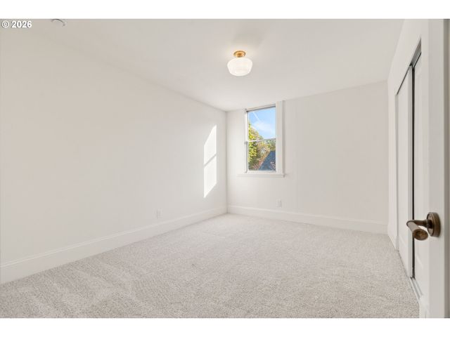 2625 Ne 18TH Ave, Portland, OR 97212