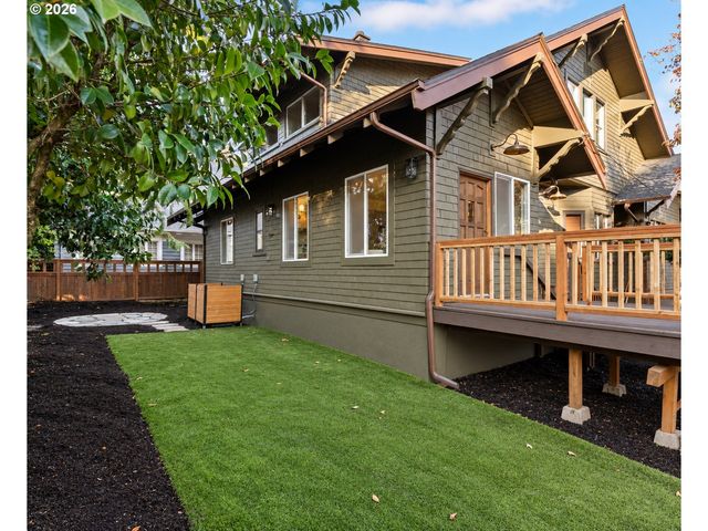 2625 Ne 18TH Ave, Portland, OR 97212