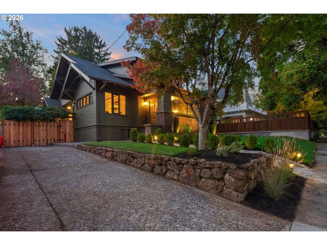 2625 Ne 18TH Ave, Portland, OR 97212