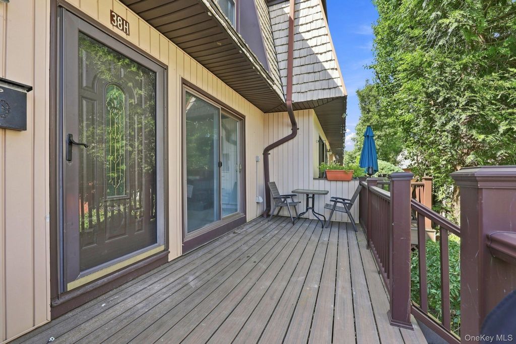 38 Heritage Drive H, New City, NY 10956 — photo 2