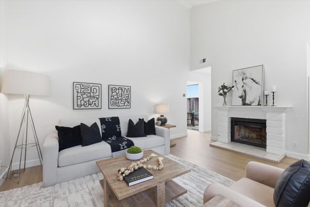 22652 Silver Oak Lane, Cupertino, CA 95014