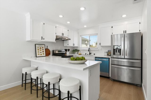 22652 Silver Oak Lane, Cupertino, CA 95014