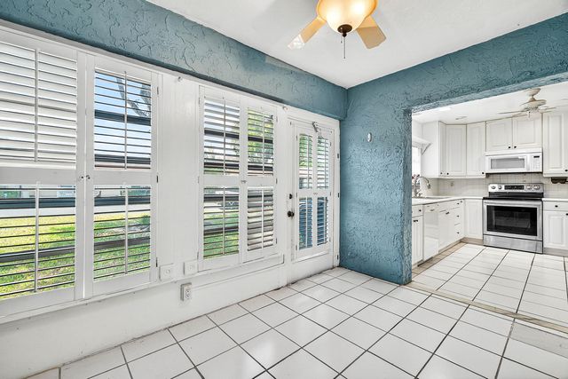 4717 Robinwood Terrace A, Boynton Beach, FL 33436