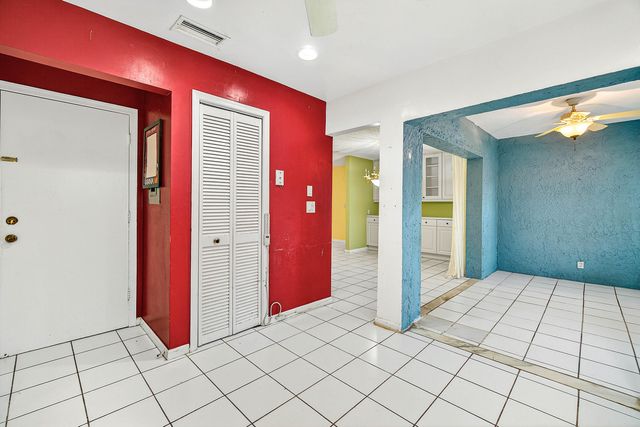 4717 Robinwood Terrace A, Boynton Beach, FL 33436