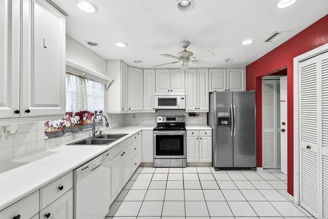 4717 Robinwood Terrace A, Boynton Beach, FL 33436