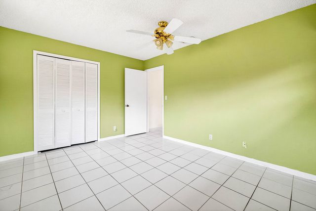 4717 Robinwood Terrace A, Boynton Beach, FL 33436