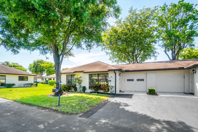 4717 Robinwood Terrace A, Boynton Beach, FL 33436