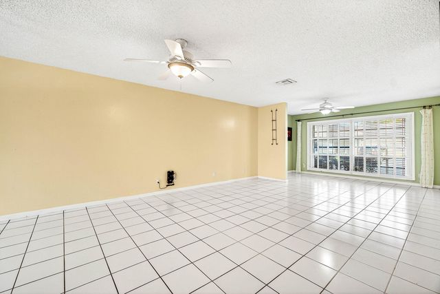 4717 Robinwood Terrace A, Boynton Beach, FL 33436