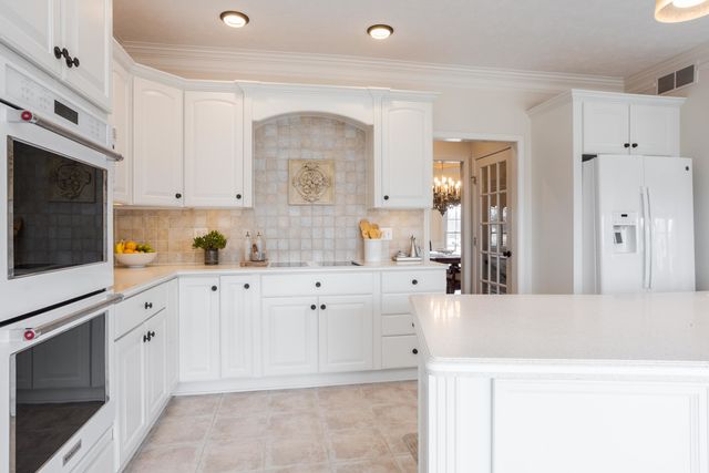 29 Cloverhill Circle, Bloomington, IL 61705